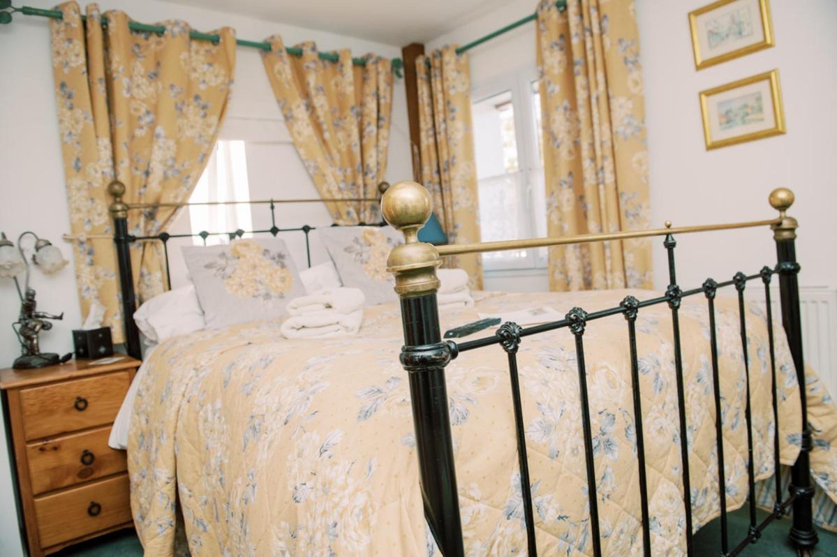 4 Lyndhurst Rd Brockenhurst Εξωτερικό φωτογραφία